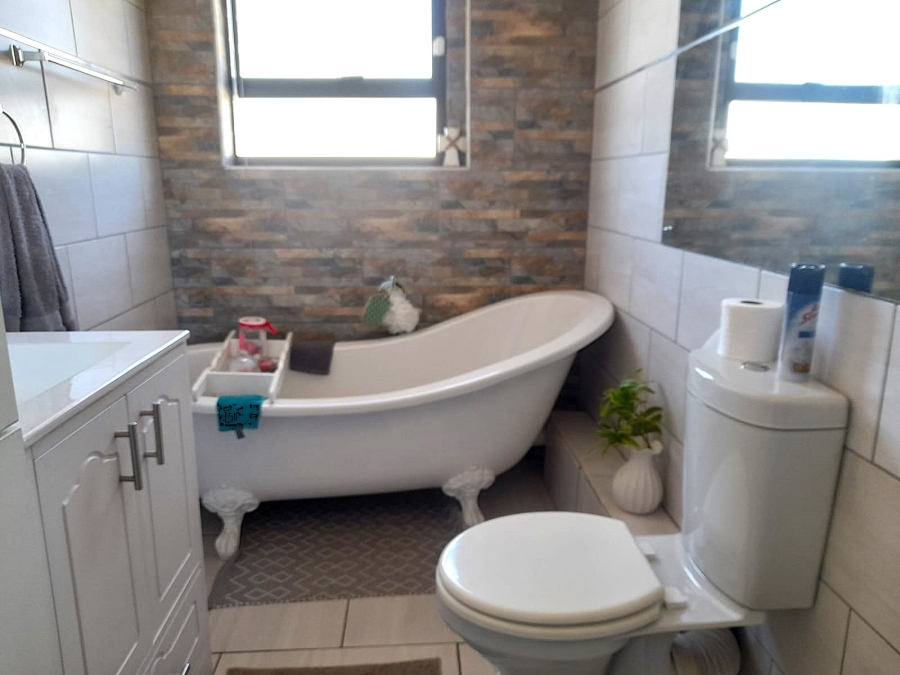 3 Bedroom Property for Sale in Retief Eastern Cape